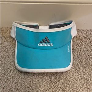 one size fits all adidas visor⭐️